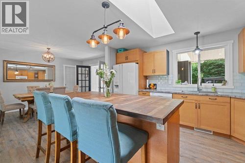 2131 21 Street Ne, Salmon Arm, BC - Indoor