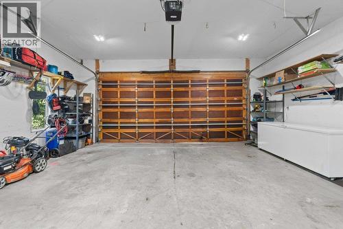 2131 21 Street Ne, Salmon Arm, BC - Indoor Photo Showing Garage