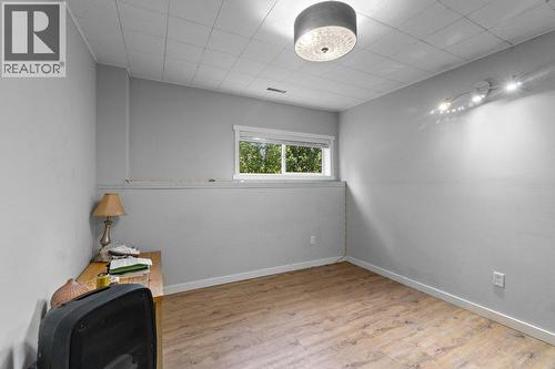 2131 21 Street Ne, Salmon Arm, BC - Indoor Photo Showing Other Room
