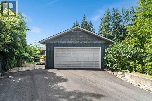 2131 21 Street Ne, Salmon Arm, BC - Outdoor