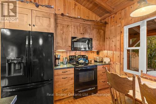 111 Wilson Drive, Georgian Bluffs, ON - Indoor Photo Showing Kitchen