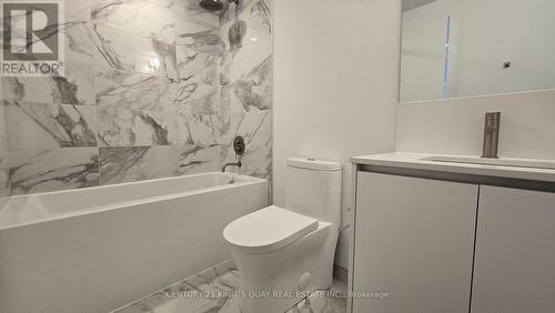 236 - 1100 Sheppard Avenue W, Toronto, ON - Indoor Photo Showing Bathroom