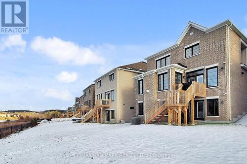 42 Meadow Vista Crescent, East Gwillimbury, ON - Outdoor