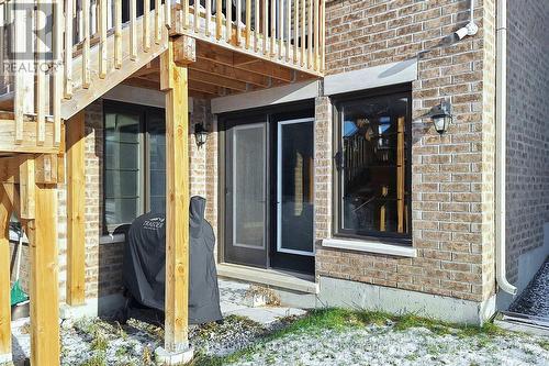 42 Meadow Vista Crescent, East Gwillimbury, ON - Outdoor With Exterior