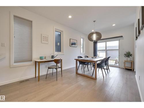 10411 144 St Nw, Edmonton, AB - Indoor