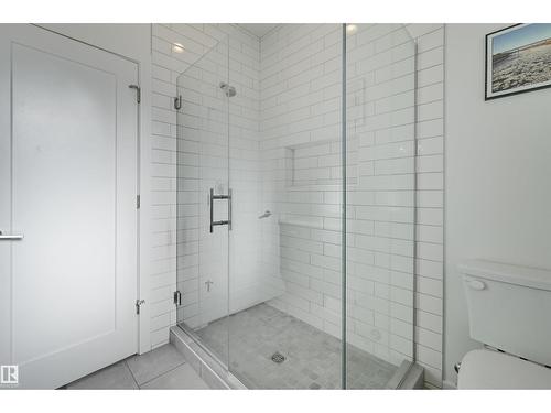 10411 144 St Nw, Edmonton, AB - Indoor Photo Showing Bathroom