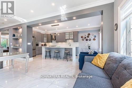 4991 Middlesex Gate, Mississauga, ON - Indoor