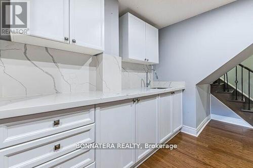 4991 Middlesex Gate, Mississauga, ON - Indoor