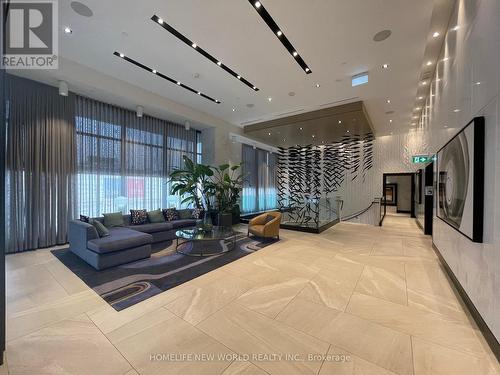 Ph20 - 1 Edgewater Drive, Toronto, ON - Indoor Photo Showing Other Room