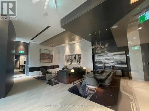 Ph20 - 1 Edgewater Drive, Toronto, ON - Indoor Photo Showing Other Room