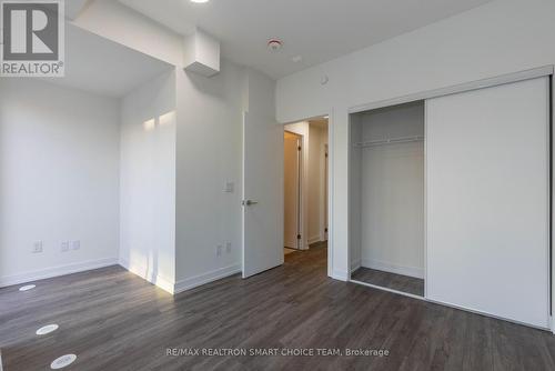 41 - 871 Sheppard Avenue W, Toronto, ON - Indoor Photo Showing Other Room