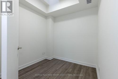41 - 871 Sheppard Avenue W, Toronto, ON - Indoor Photo Showing Other Room