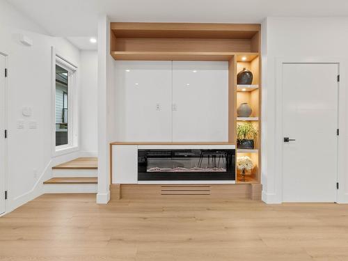 102 16689 16 Avenue, Surrey, BC - Indoor Photo Showing Other Room With Fireplace