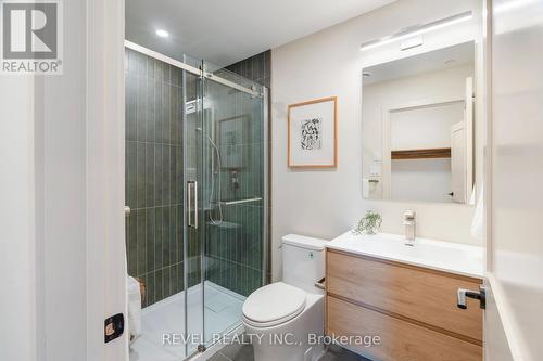 201 - 4390 Hillview Drive, Lincoln, ON - Indoor Photo Showing Bathroom