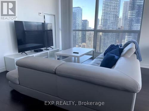 2902 - 386 Yonge Street, Toronto, ON 