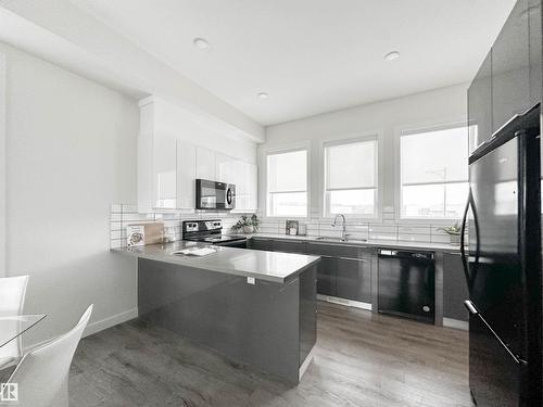#5 130 Element Dr, St. Albert, AB - Indoor Photo Showing Kitchen With Upgraded Kitchen