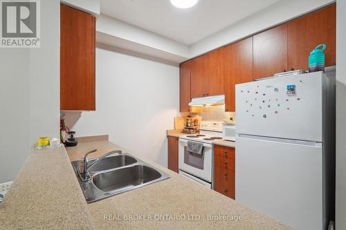 926 - 3650 Kingston Road, Toronto, ON - Indoor Photo Showing Kitchen With Double Sink