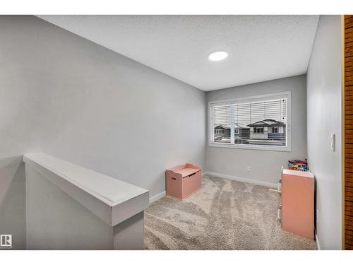 98 Kingsbury Ci, Spruce Grove, AB - Indoor Photo Showing Other Room