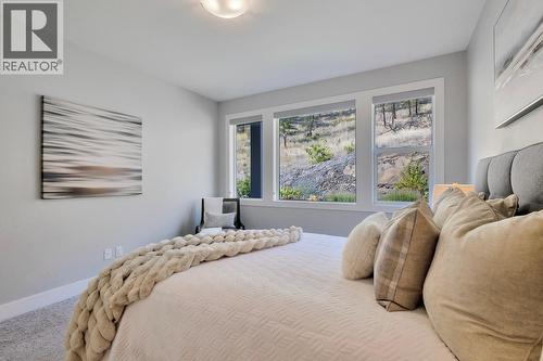 2594 Crown Crest Drive, West Kelowna, BC - Indoor Photo Showing Bedroom