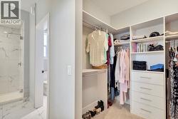 Large closet space - 
