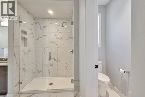 European style - 2594 Crown Crest Drive, West Kelowna, BC - Indoor Photo Showing Bathroom