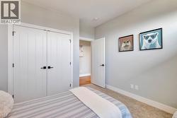 Third bedroom - good sized closet - 