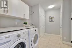 Access to the garage through this room - 