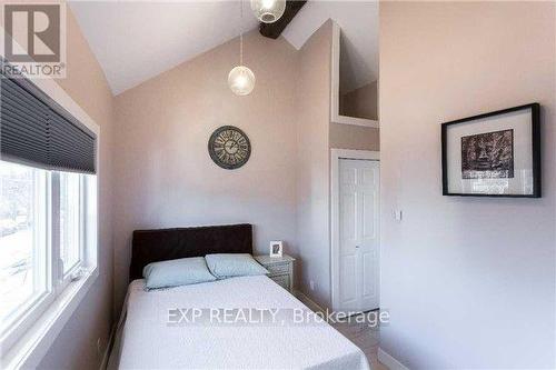 Upper - 122 Parkmount Road, Toronto, ON - Indoor Photo Showing Bedroom