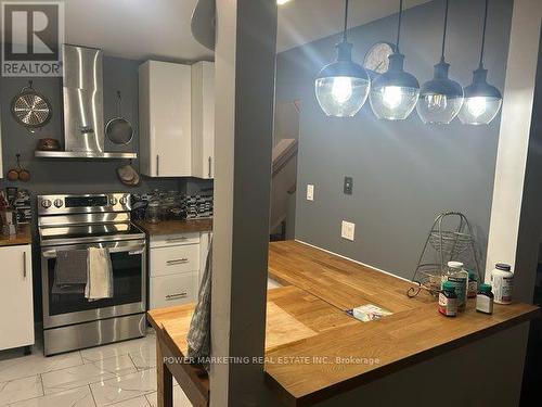 455 Valade Crescent, Ottawa, ON - Indoor Photo Showing Kitchen