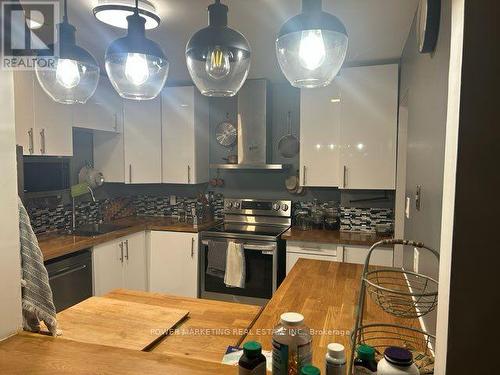 455 Valade Crescent, Ottawa, ON - Indoor Photo Showing Kitchen