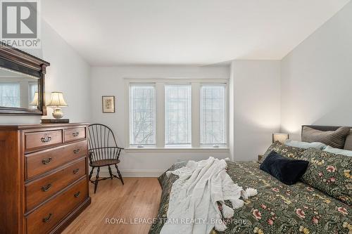 207 First Avenue, Ottawa, ON - Indoor Photo Showing Bedroom