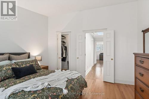 207 First Avenue, Ottawa, ON - Indoor Photo Showing Bedroom