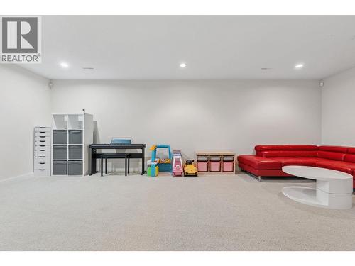 2 312 Casey Street, Coquitlam, BC - Indoor