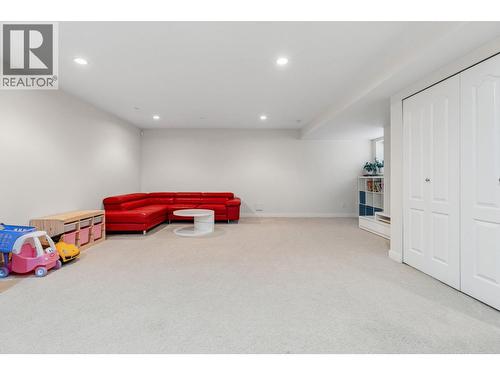 2 312 Casey Street, Coquitlam, BC - Indoor Photo Showing Other Room