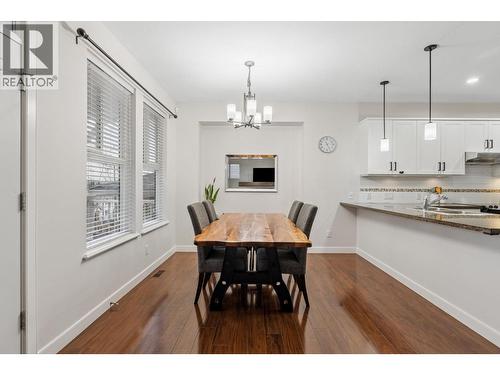 2 312 Casey Street, Coquitlam, BC - Indoor