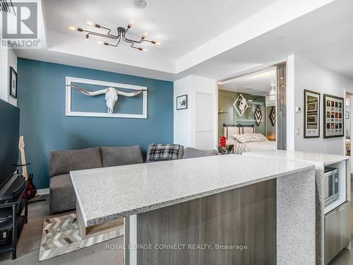 518 - 170 Sumach Street, Toronto, ON - Indoor Photo Showing Kitchen