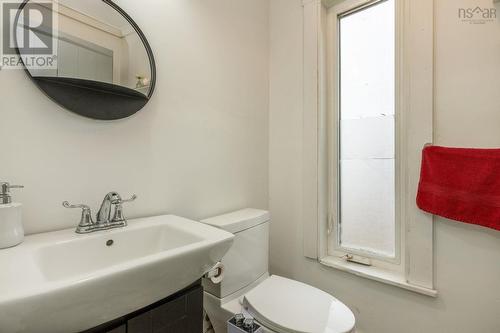 5615 Prospect Road, New Minas, NS - Indoor Photo Showing Bathroom
