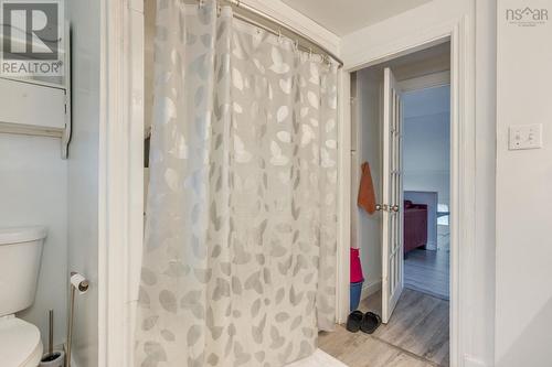 5615 Prospect Road, New Minas, NS - Indoor Photo Showing Bathroom