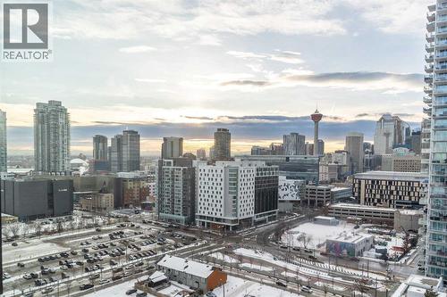 303, 550 Riverfront Avenue Se, Calgary, AB - Outdoor With View