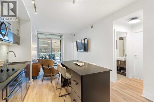 303, 550 Riverfront Avenue Se, Calgary, AB - Indoor Photo Showing Other Room