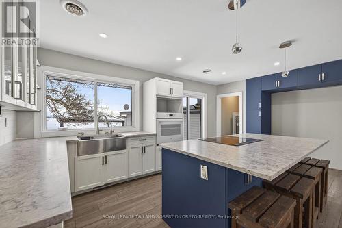 9755 Longwoods Road, Middlesex Centre, ON - Indoor Photo Showing Kitchen With Upgraded Kitchen
