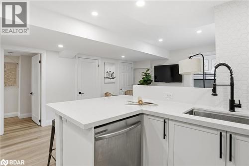 3488 Rebecca Street, Oakville, ON - Indoor Photo Showing Kitchen