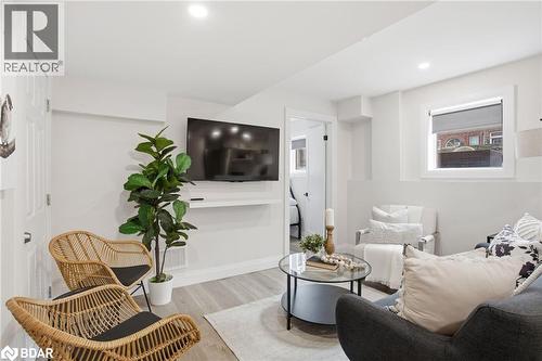 3488 Rebecca Street, Oakville, ON - Indoor Photo Showing Living Room