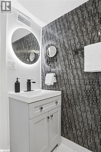 3488 Rebecca Street, Oakville, ON - Indoor Photo Showing Bathroom