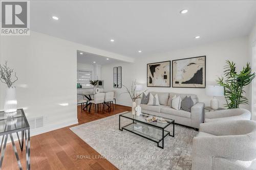 49 Ivordale Crescent, Toronto, ON - Indoor Photo Showing Living Room
