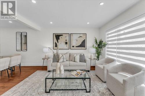 49 Ivordale Crescent, Toronto, ON - Indoor Photo Showing Living Room