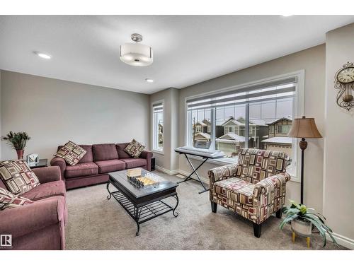 5512 Allbright Sq Sw, Edmonton, AB - Indoor Photo Showing Living Room