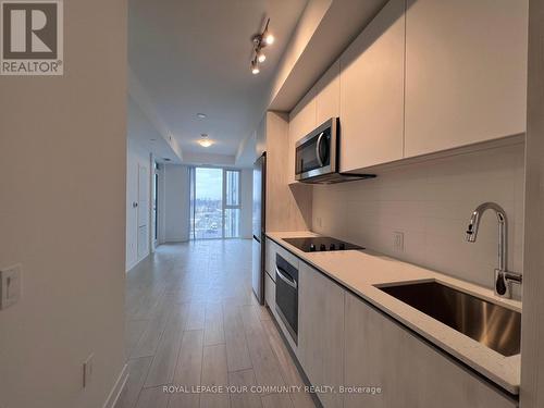 311 - 5858 Yonge Street, Toronto, ON - Indoor Photo Showing Kitchen