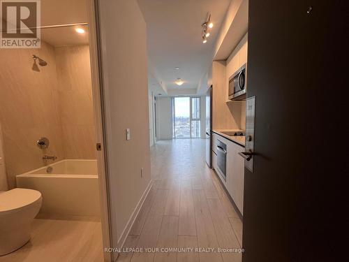 311 - 5858 Yonge Street, Toronto, ON - Indoor