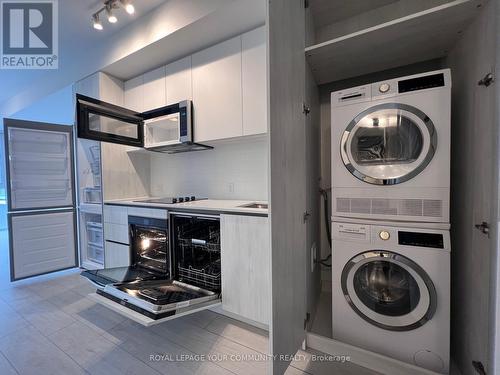 311 - 5858 Yonge Street, Toronto, ON - Indoor Photo Showing Laundry Room